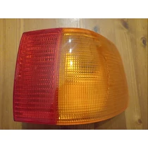 Audi 100 hátsó lámpabúra Jobb