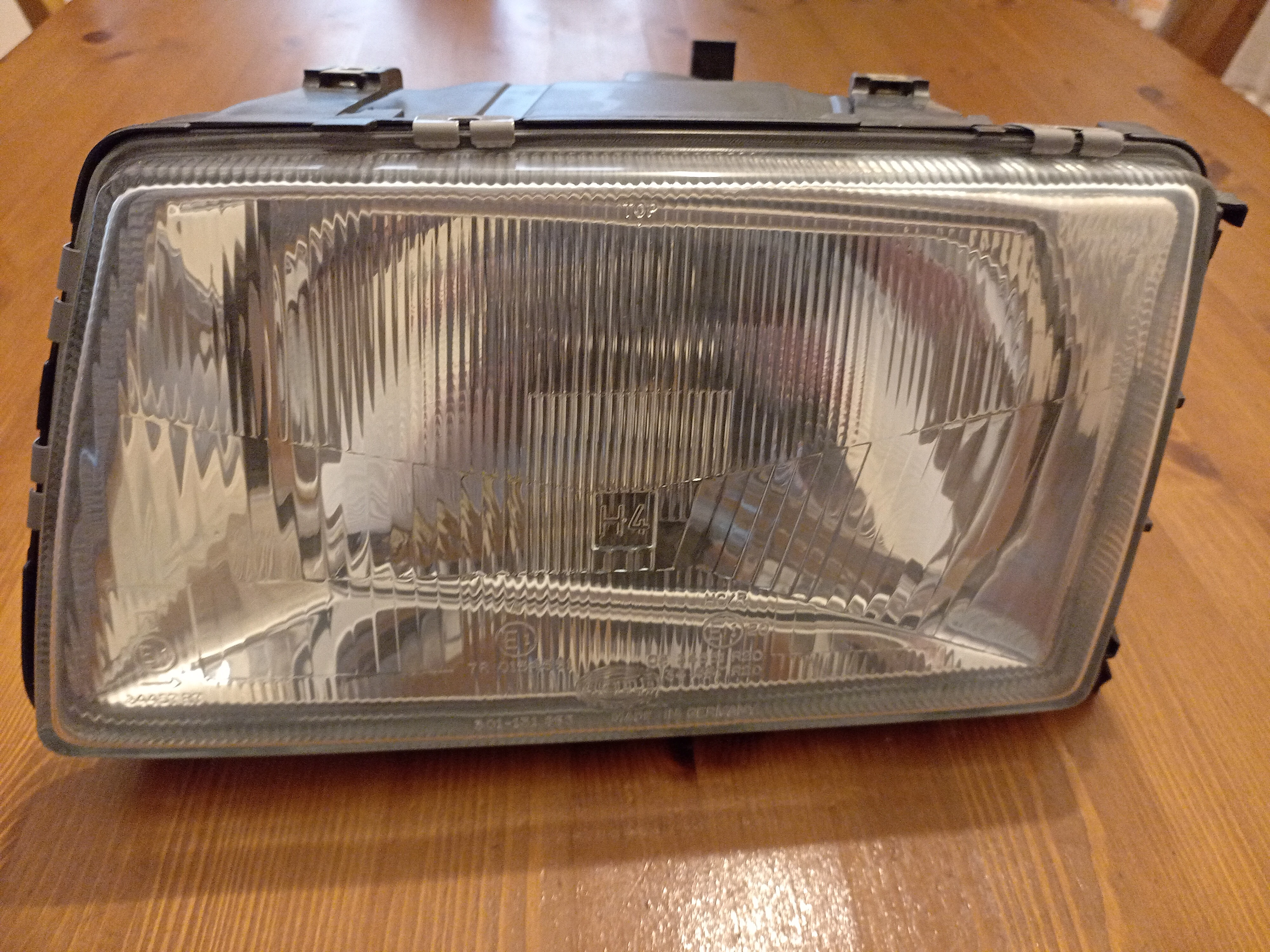 Audi 100 fényszóró BAL